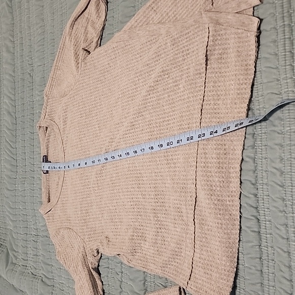 Democracy Gray Asymmetrical Hem Top Size Medium NWOT - Picture 6 of 6